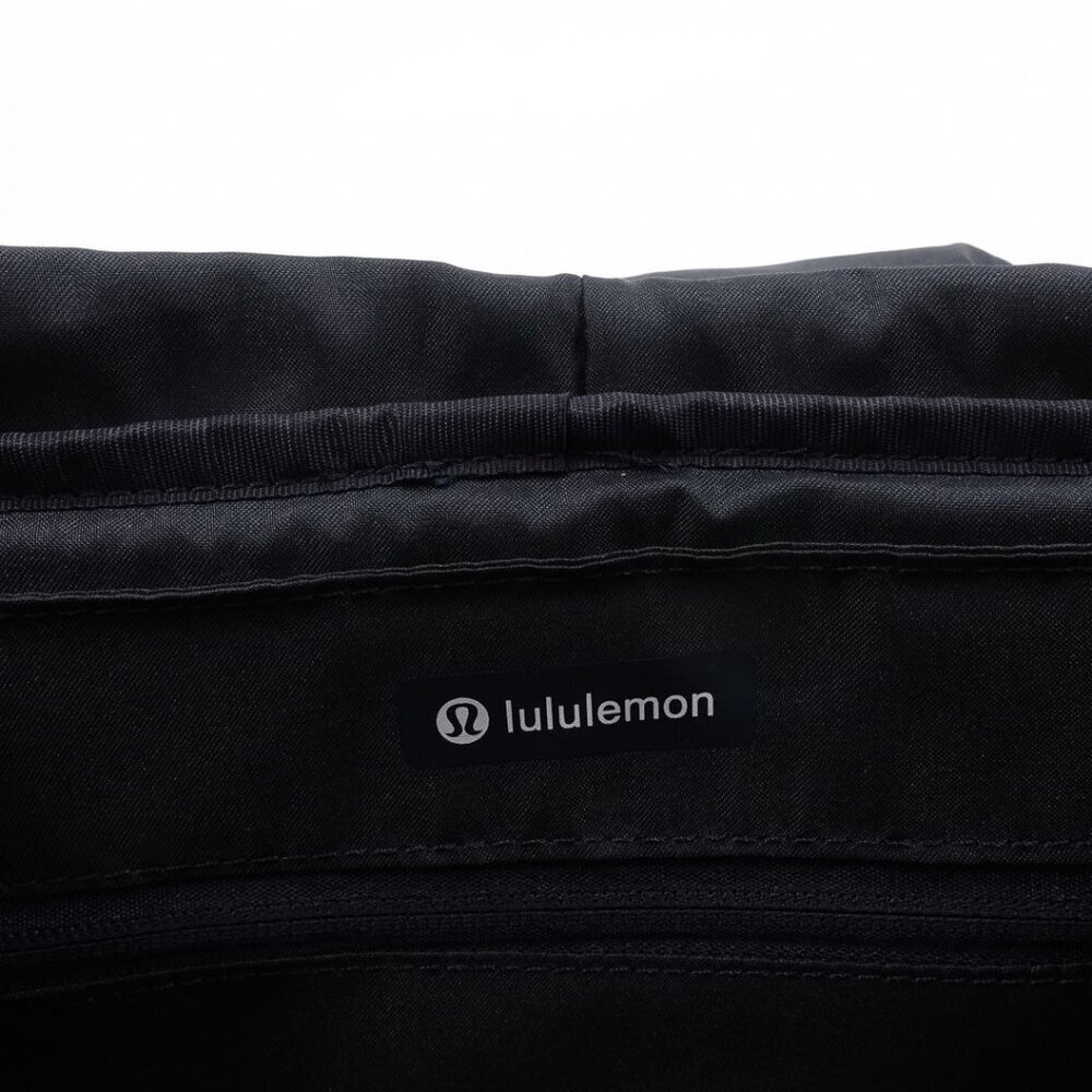 Lululemon Wunderlust Backpack 14L Navy Blue - Picture 13 of 16
